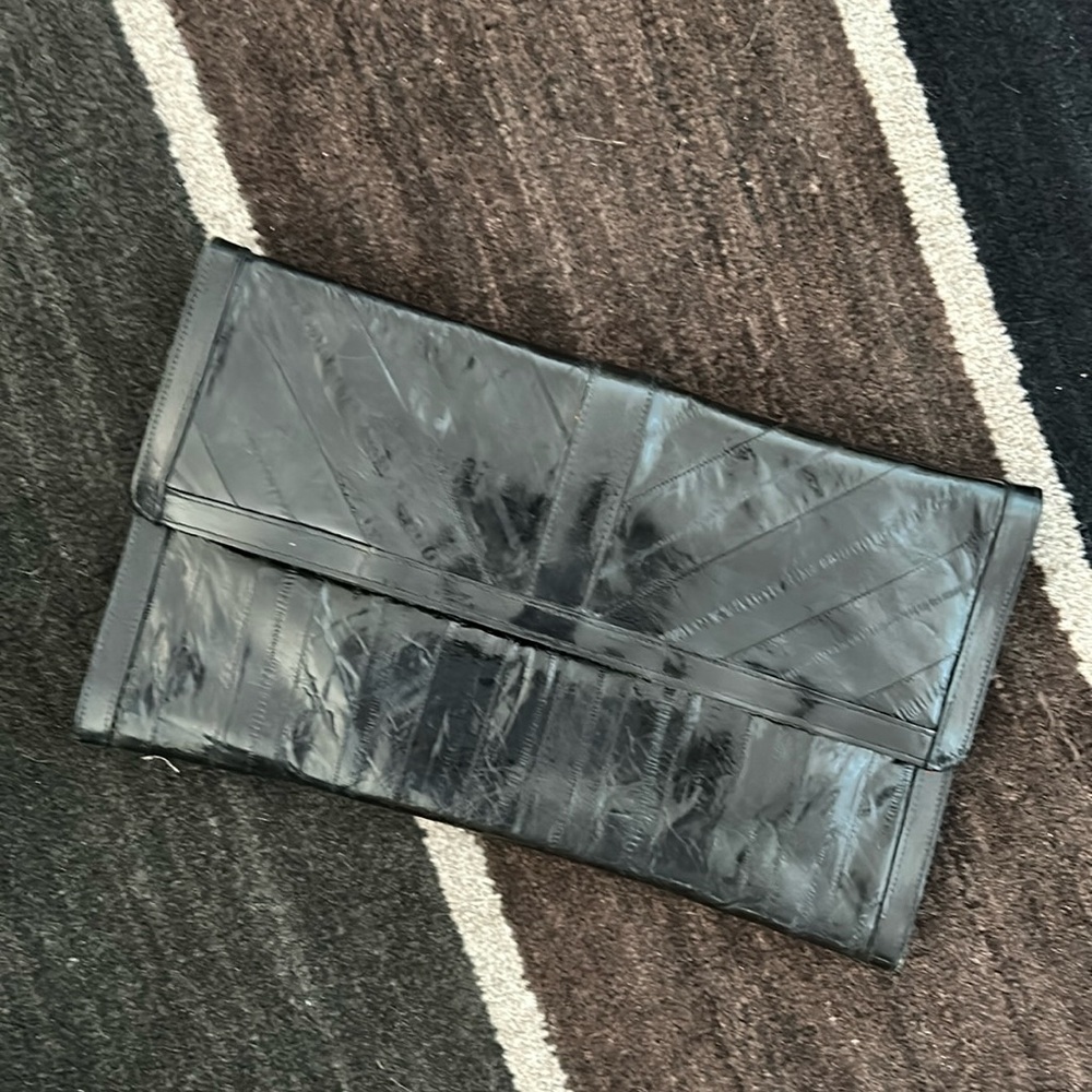 VINTAGE EEL SKIN clutch